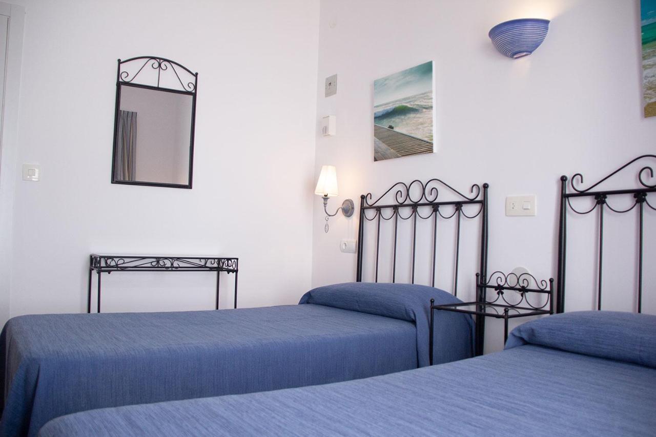 Hostal Alemania เอสปุญอลส์ ภายนอก รูปภาพ