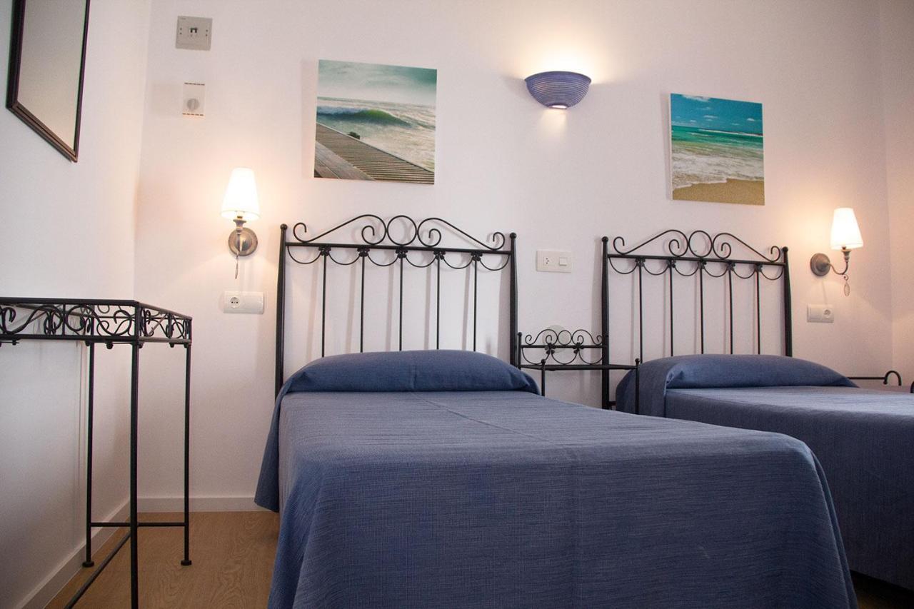 Hostal Alemania เอสปุญอลส์ ภายนอก รูปภาพ